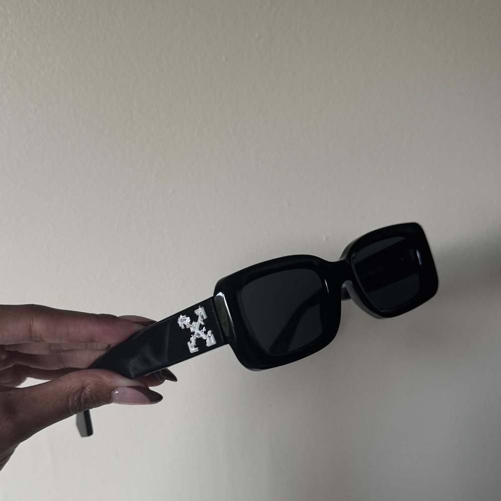Off-White Unisex Sunglasses Accessories